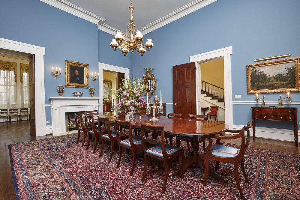 Governors Mansion Dining Room With Longhorn